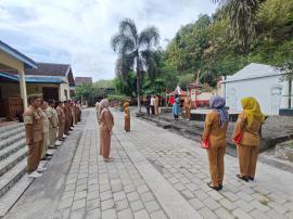 Bertindak Sebagai Pembina Apel, Ketua TP PKK Sampaikan Semangat Raden Ajeng  Kartini